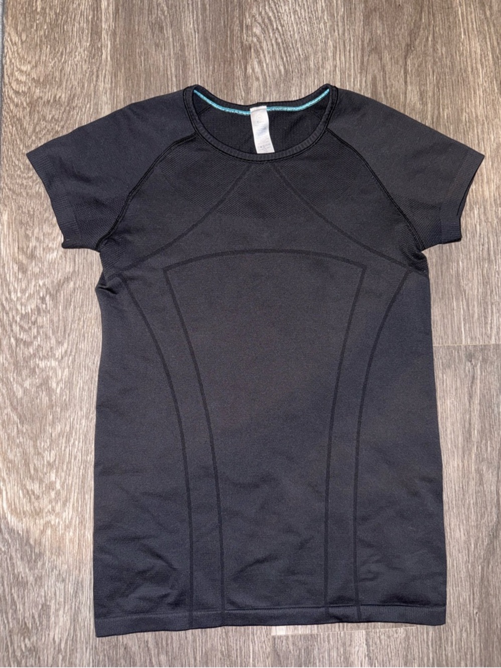 Girl’s Ivivva black top